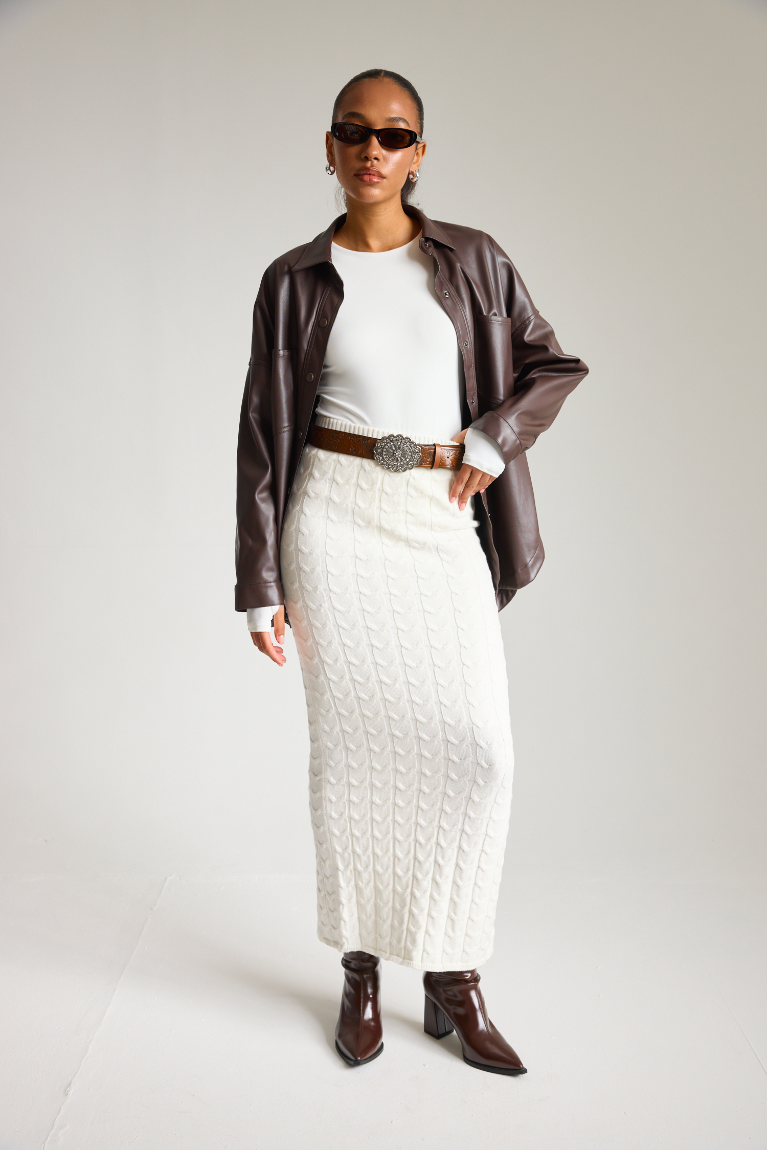 חצאית סריג צמות