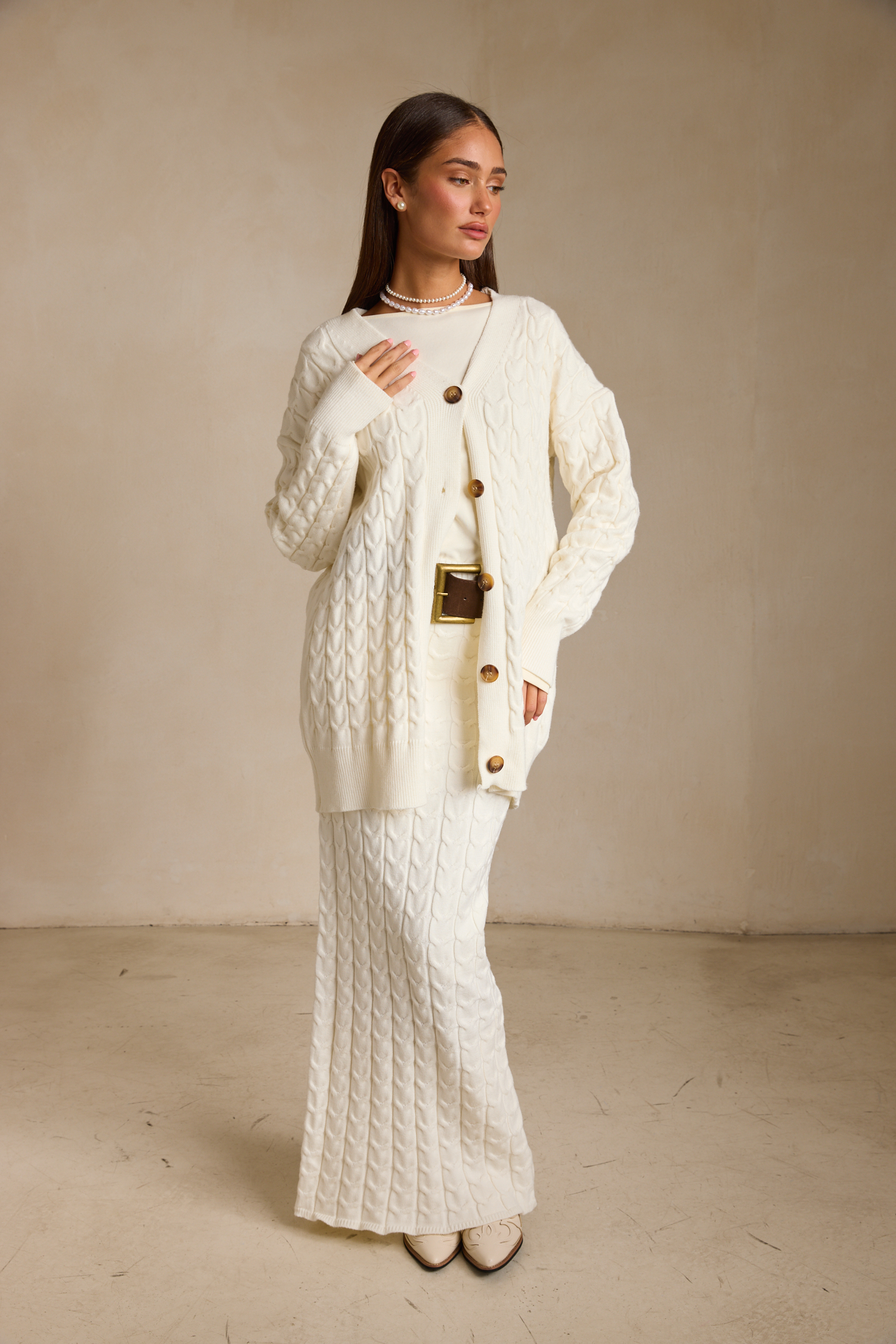 חצאית סריג צמות