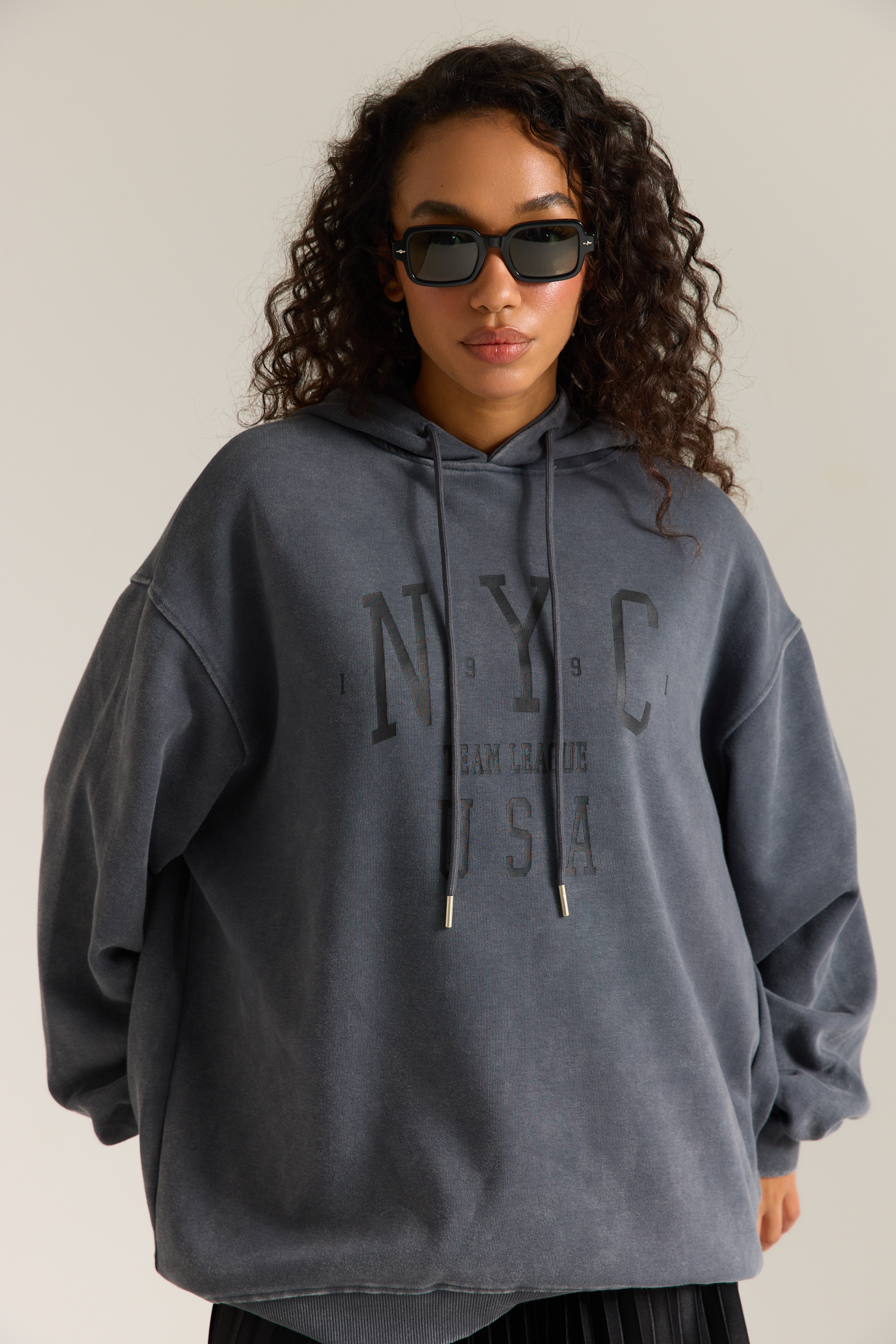 סווטשירט קפוצ'ון - אפור וואש