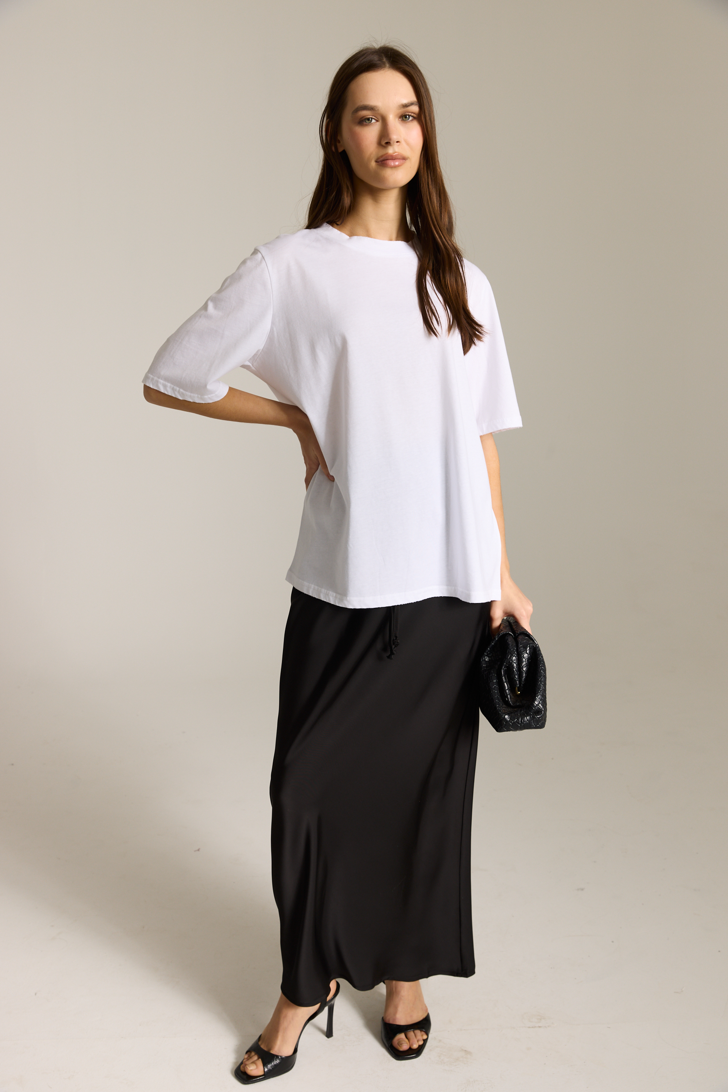 חצאית סאטן מקסי