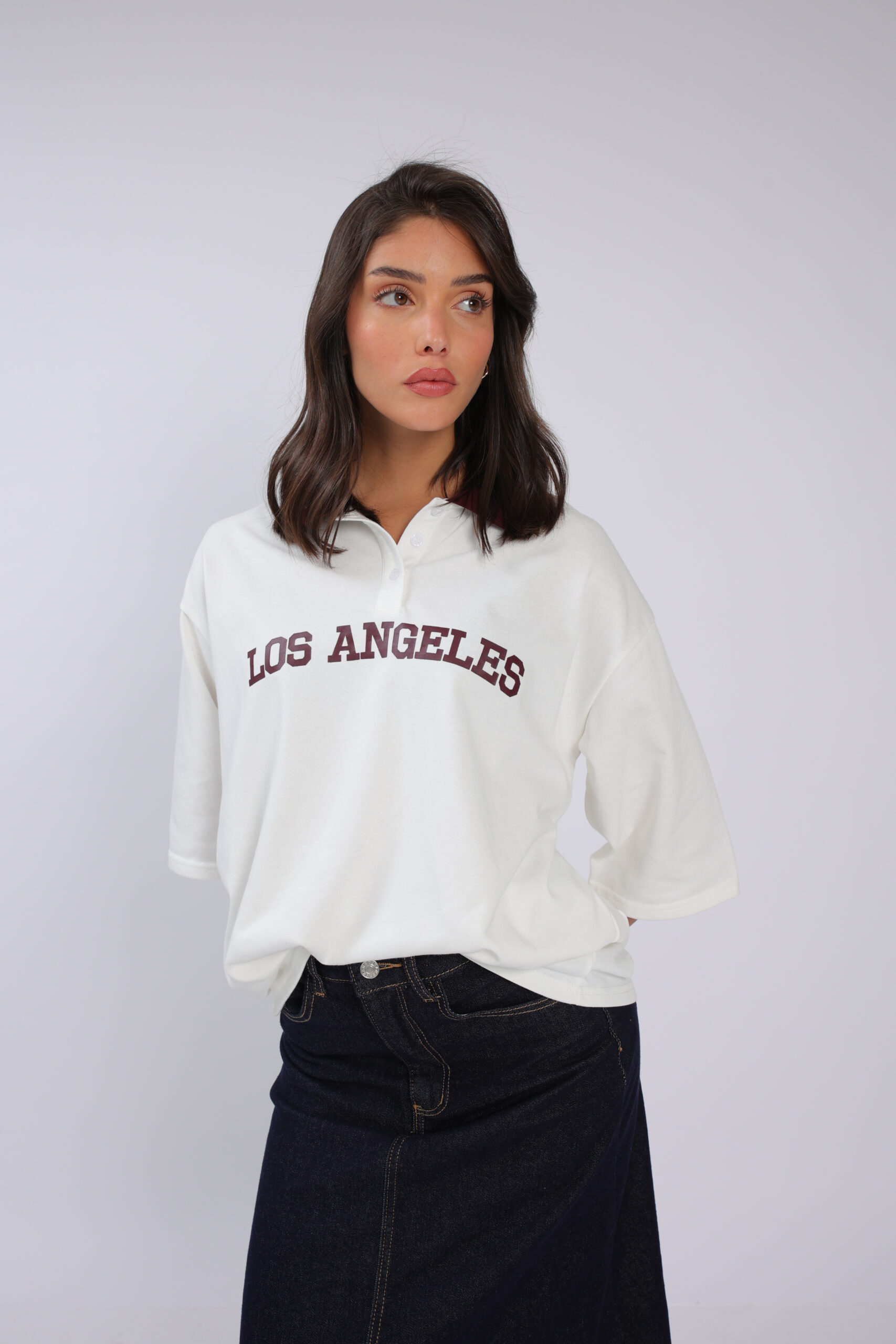 חולצה עם צווארון